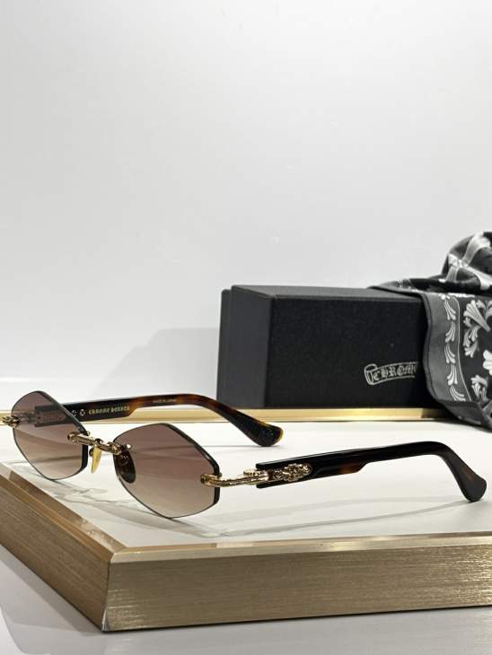Picture of Chrome Hearts Sunglasses _SKUfw75976553fw
